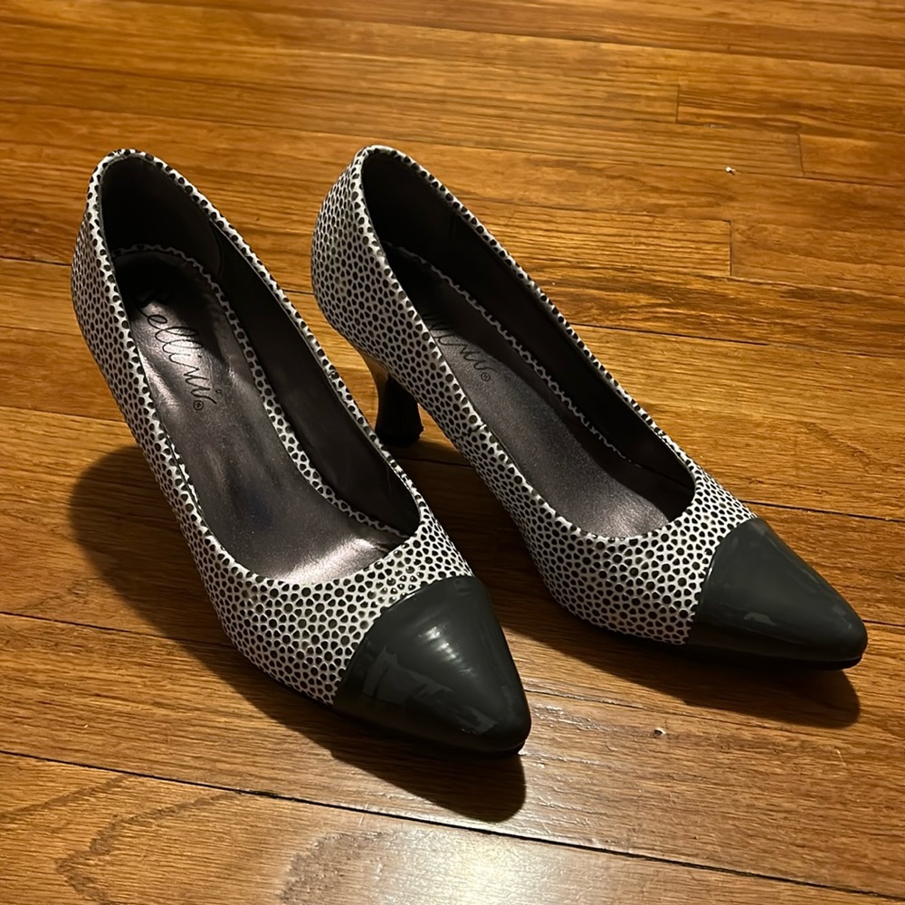 Bellini size 8 pebble look gray pumps